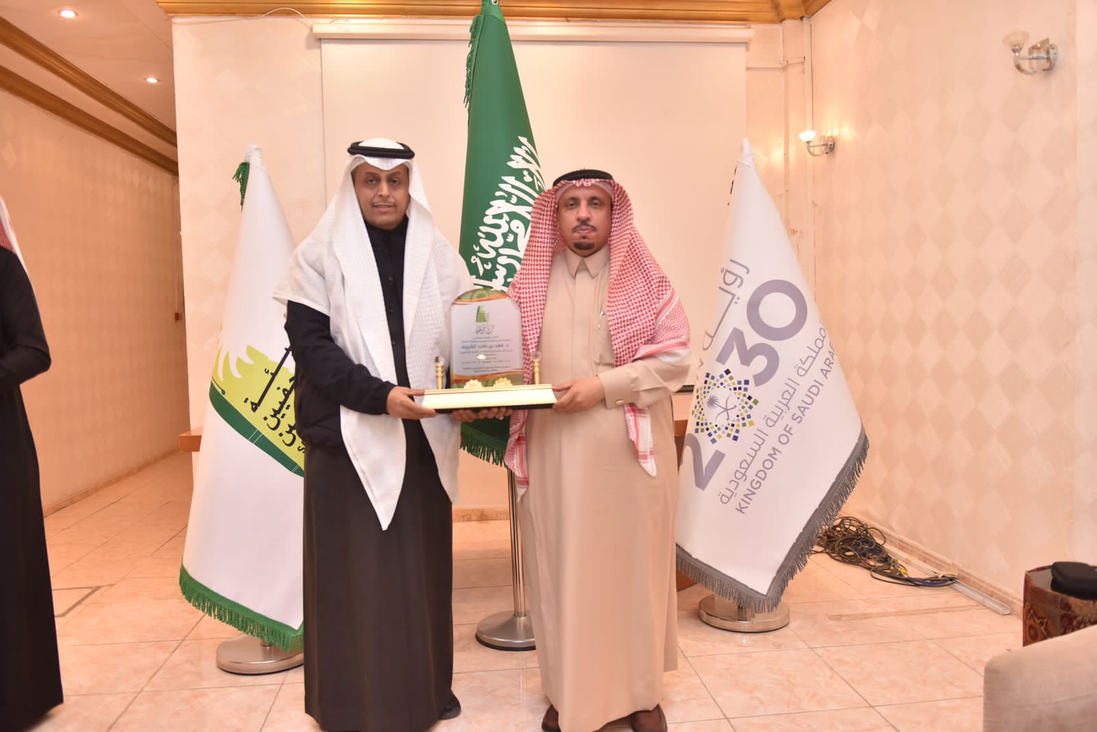 مدير تعليم الطائف يكشف سبب تدريس اللغة الصينية ويستعرض إنجازات تعليم الطائف