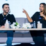 مقدما “بودكاست أريكة” يستعرضان تجربتهما في “كتاب جدة”