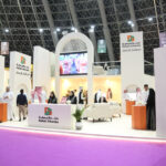 إكمالاً لنهج مؤسسها في إعمار الأرض “دله البركة” تشارك في معرض الحج والعمرة 2024