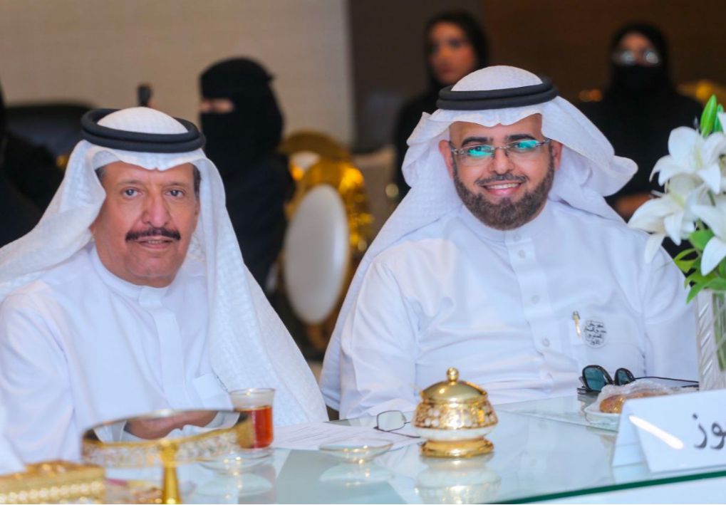 أدباء: “ذي المجاز الشعريِّ” أثبت حضوره وبات علامةً فارقةً