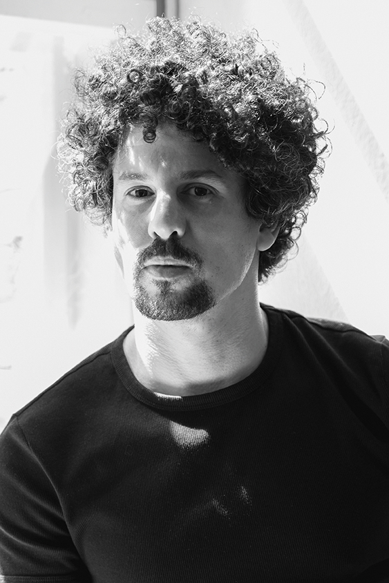 نوفيلا “ليلة السكاكين”.. جديد “نوفل” للكاتب السوري عروة المقداد