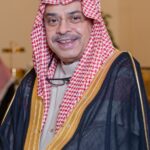 لدعمه برامج الجمعية : أدبي الطائف تمنح العضوية الشرفية لرجل الأعمال محمد بافيل