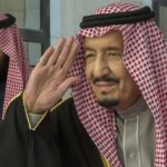 وَطَنٌ عَلَى هَامِ الشُّمُوخِ